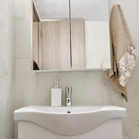 Doreta's House Elia * فيريا